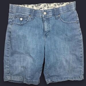 Vintage Lee Cotton Light Washed Blue Denim Shorts Floral Waistband Womens 12 Med
